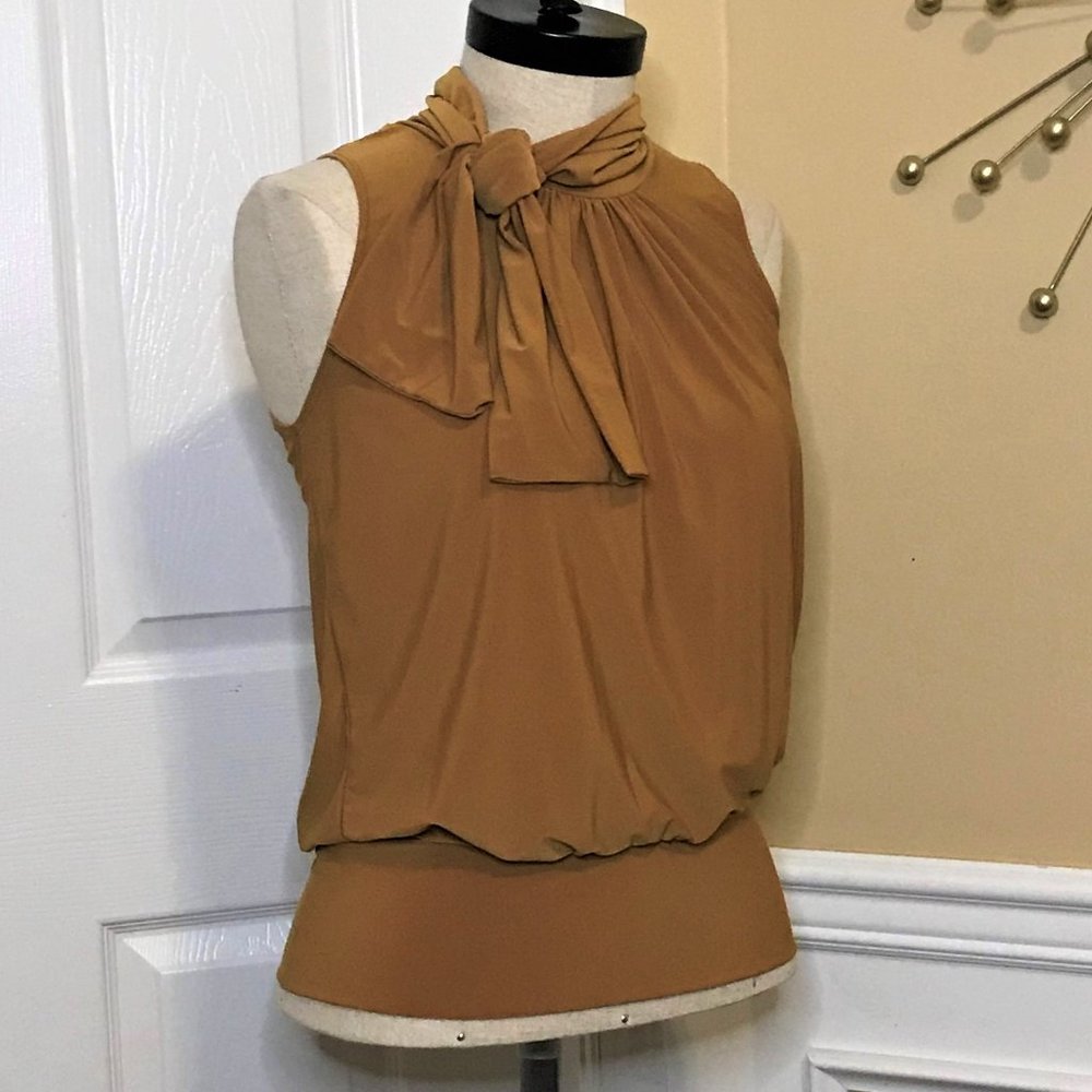 American City Wear Tie Neck Sleeveless Top Sz L